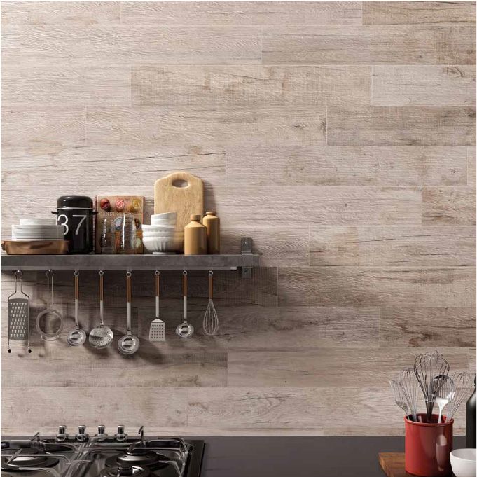 Keramisch parket kan je zowel aan de wand als op de vloer plaatsen. 