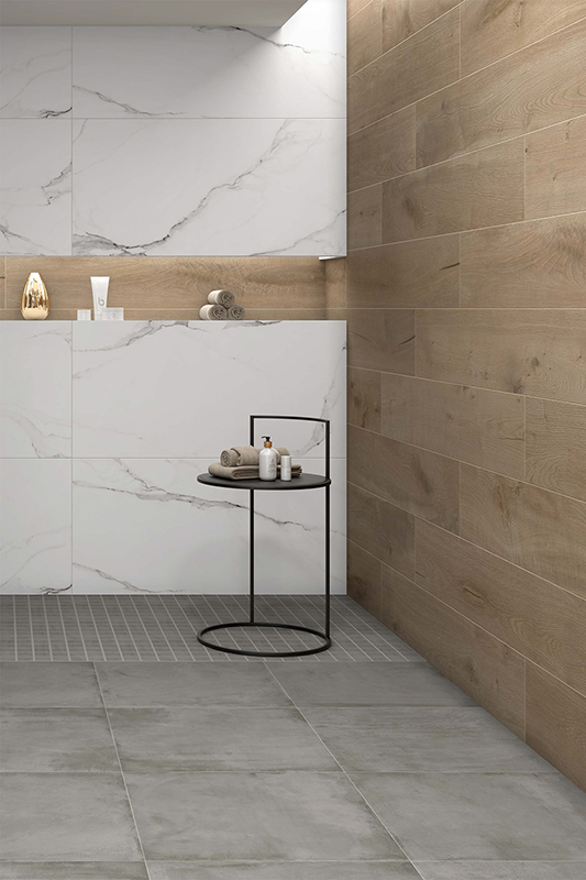 Inloop douche met aan de wand marmerlook tegels 60x120cm